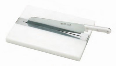 tabua de corte com faca